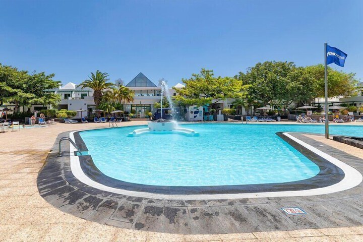 Pools & Facilities