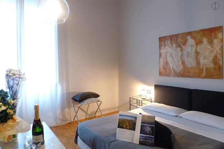 Room 27 of 155