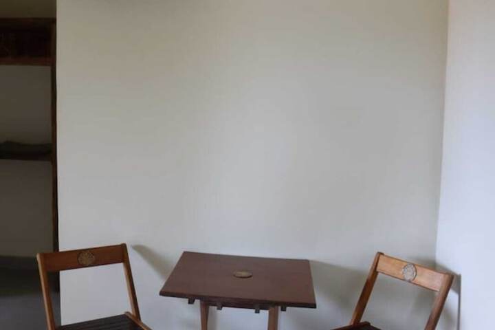 Room 5 of 42