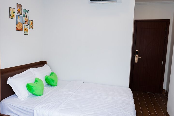 Room 15 of 23