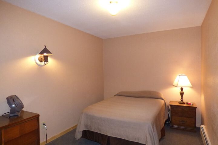 Room 7 of 39