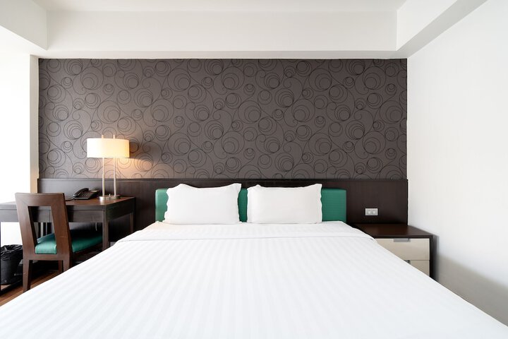 Room 16 of 83