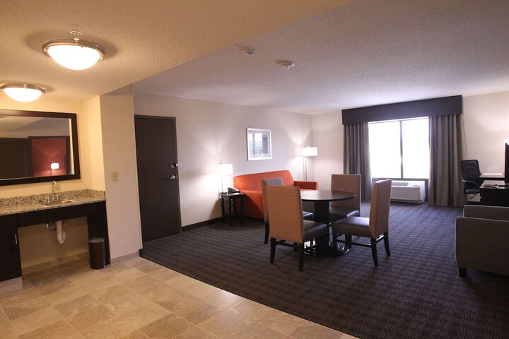 Room 11 of 71