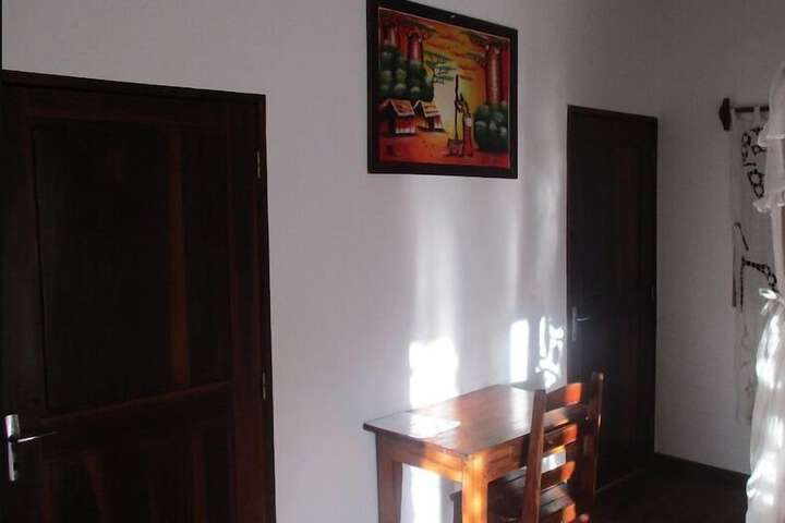 Room 4 of 17
