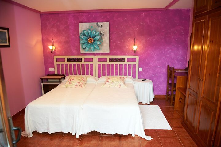 Room 4 of 41