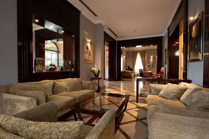 Guest Lobby