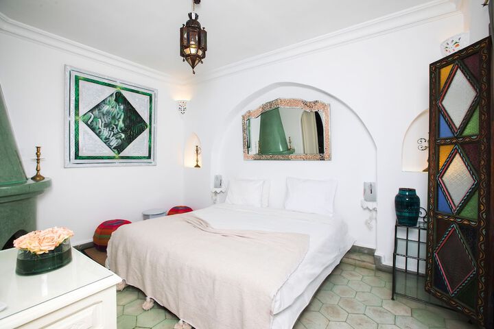 Room 2 of 35
