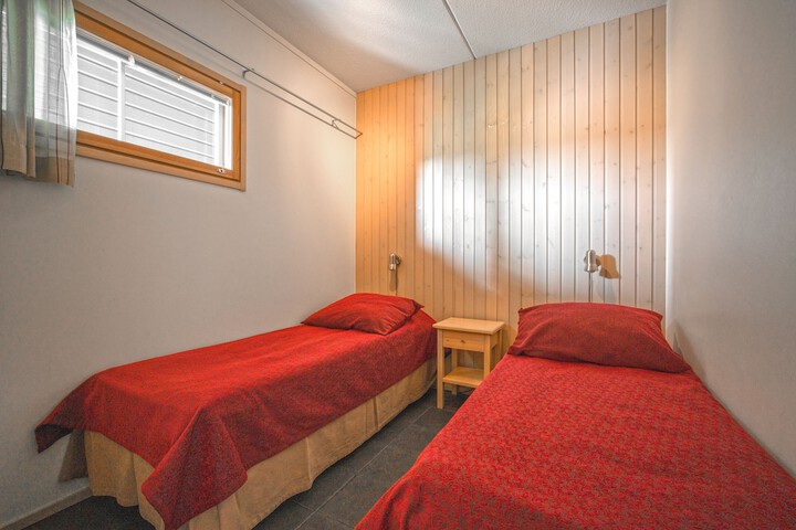Room 6 of 43