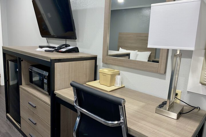 Room 20 of 35