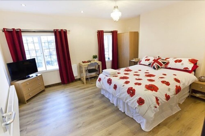 Room 9 of 78