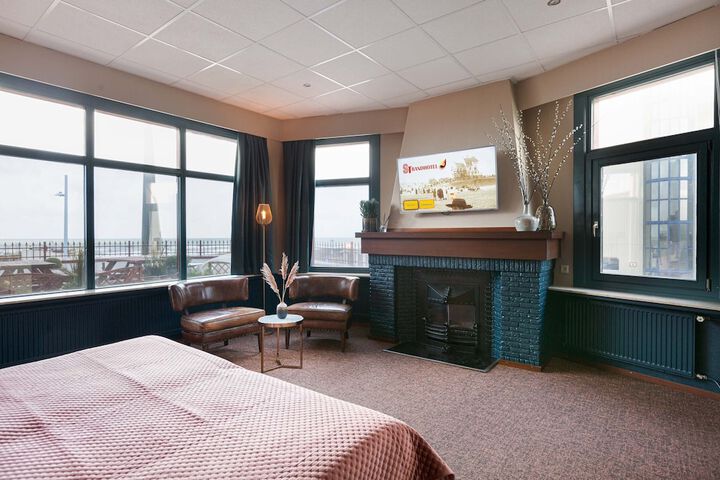 Room 27 of 50