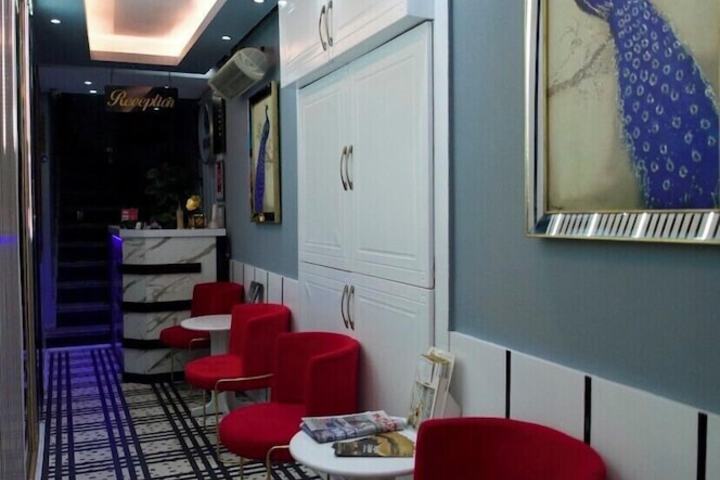 Entrance & Lobby