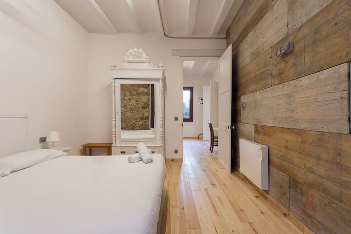 Room 8 of 40