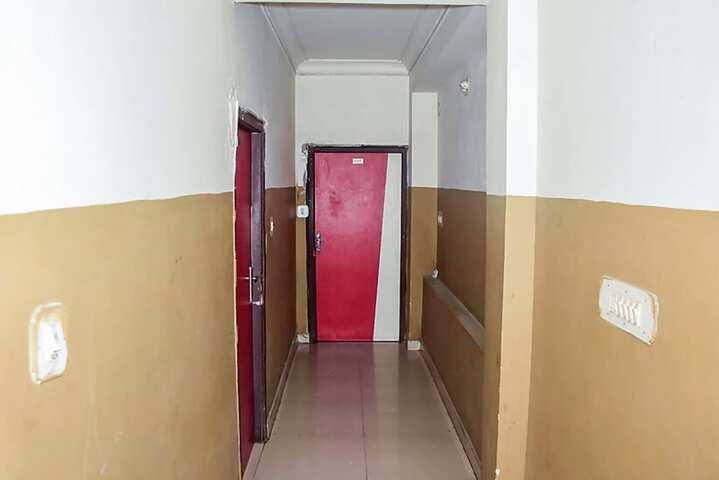 Ballroom/Hall 8 of 9
