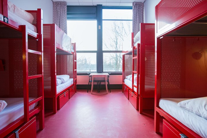 Room 15 of 53