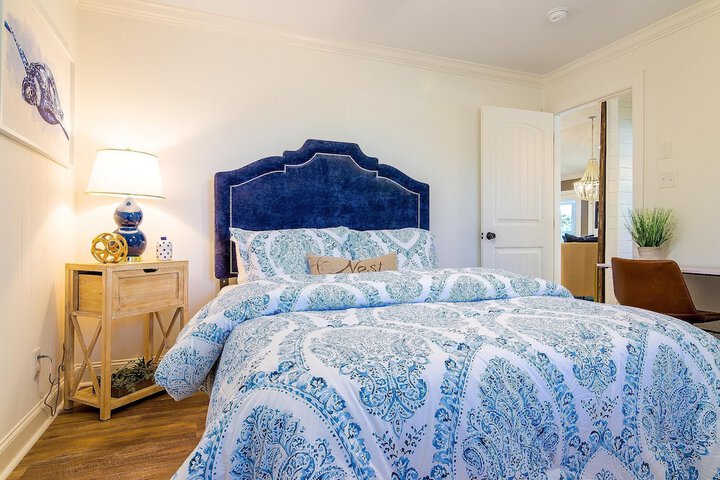 Room 2 of 39