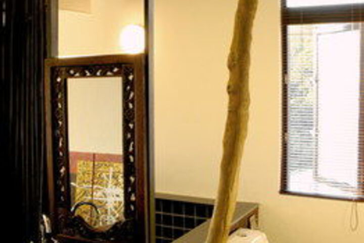 Room 6 of 35