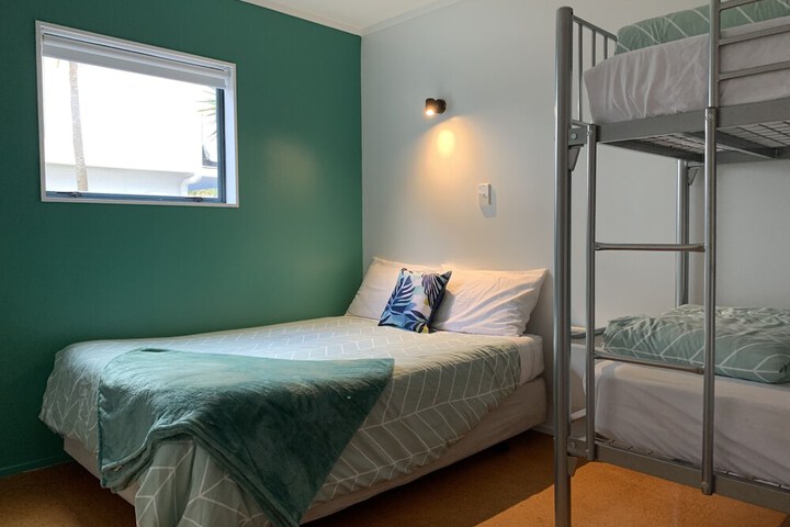 Room 4 of 44