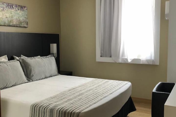 Room 13 of 69