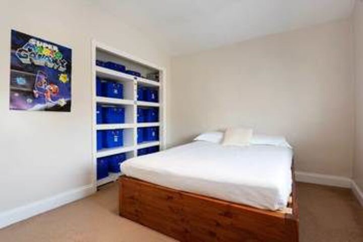 Room 14 of 26