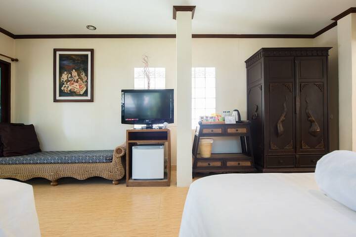 Room 19 of 170