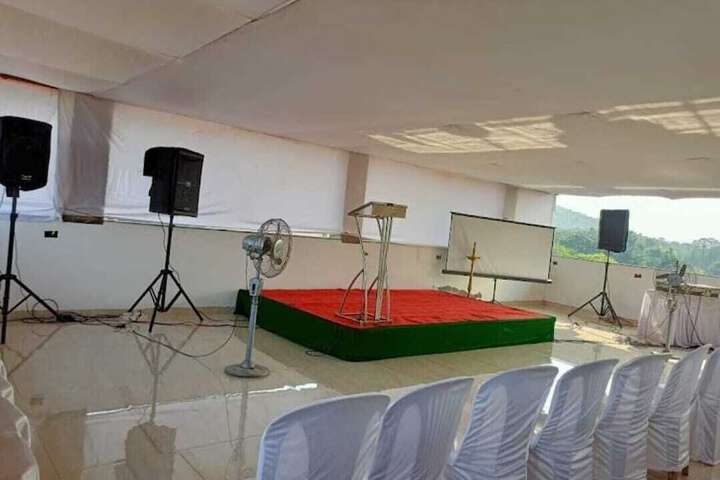 Ballroom/Hall 16 of 25