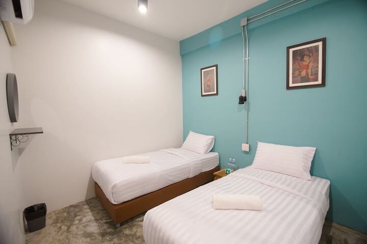 Room 5 of 53