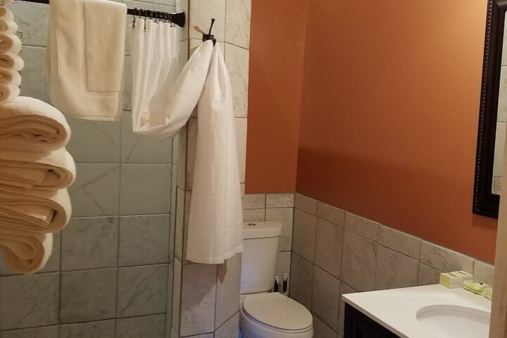 Room 52 of 77
