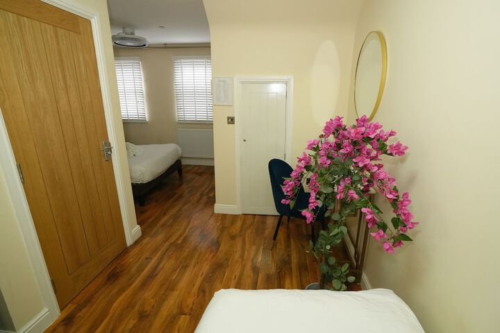 Room 46 of 121