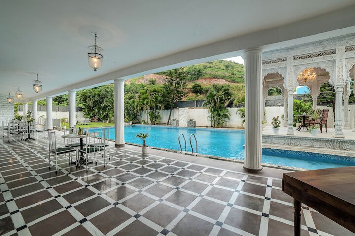 Pool 43 of 74