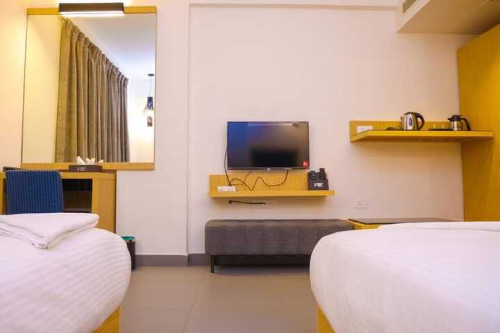 Room 11 of 26