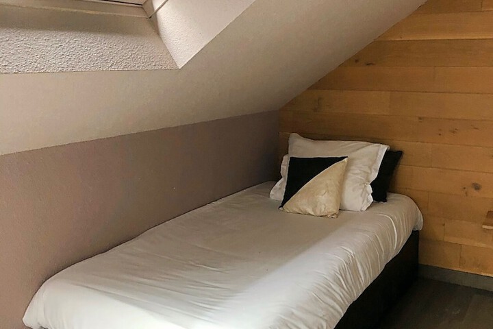 Room 15 of 71