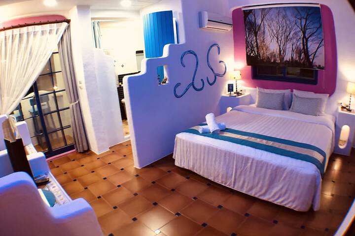 Room 12 of 65