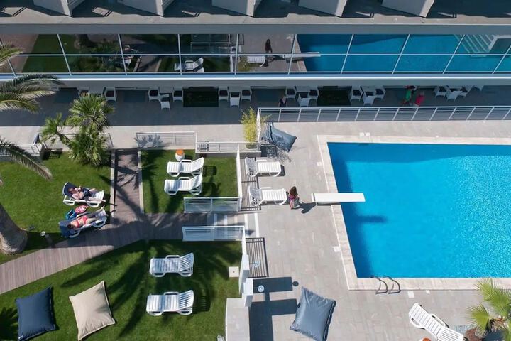 Pools & Facilities
