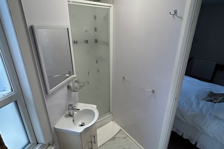 Room 90 of 118