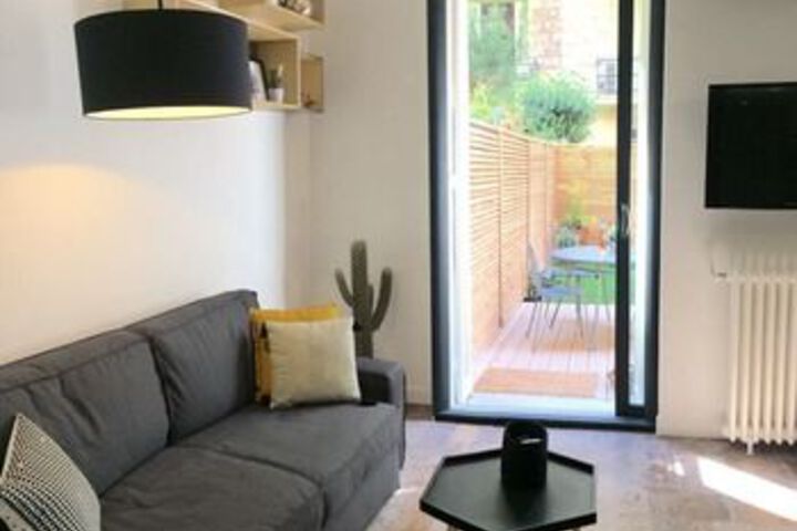 Room 16 of 23