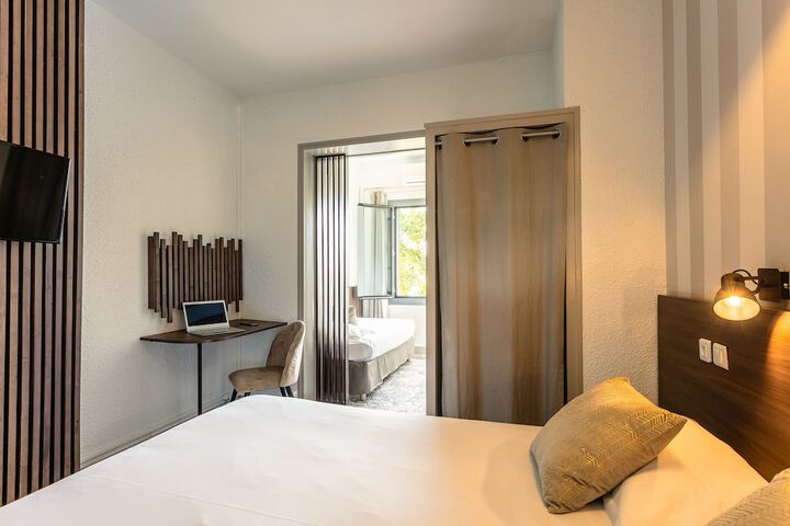 Room 32 of 113