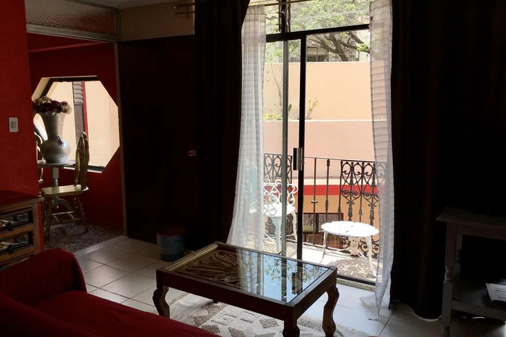 Room 4 of 11