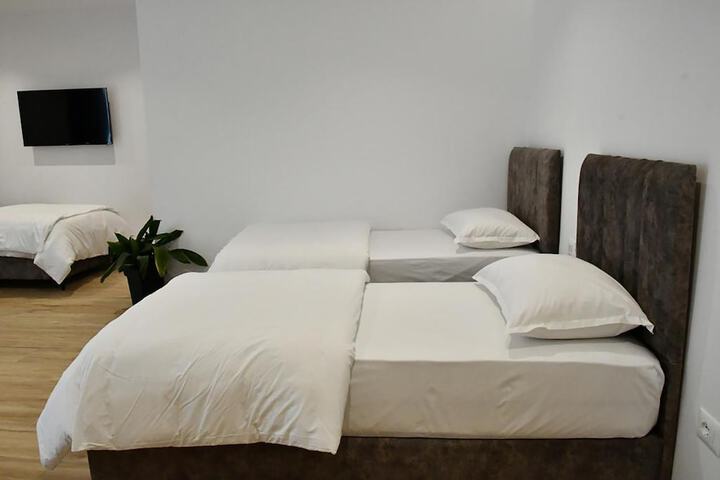 Room 20 of 65