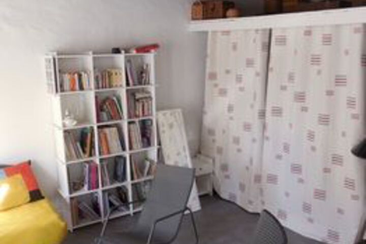 Room 16 of 28