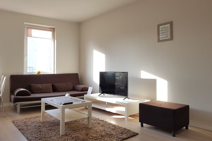 Room 17 of 37