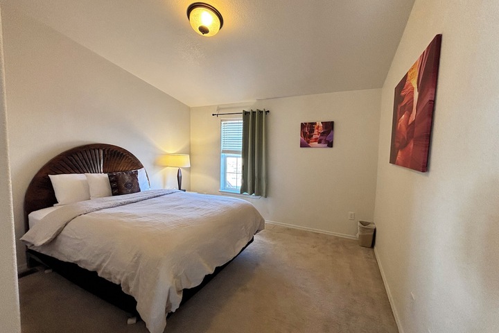 Room 37 of 121