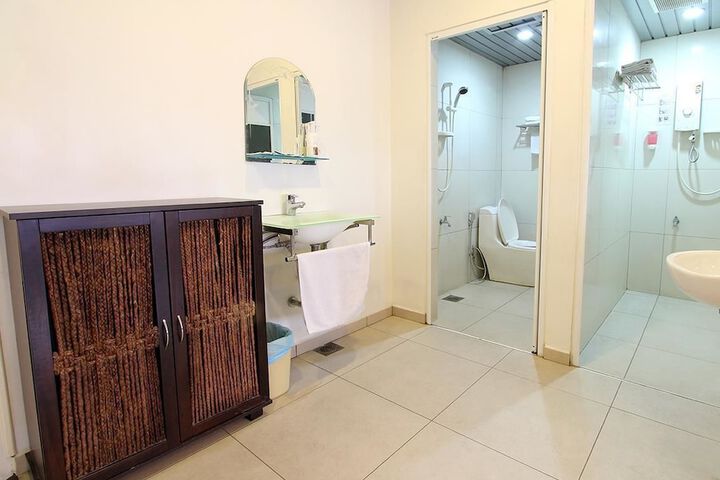 Room 20 of 29