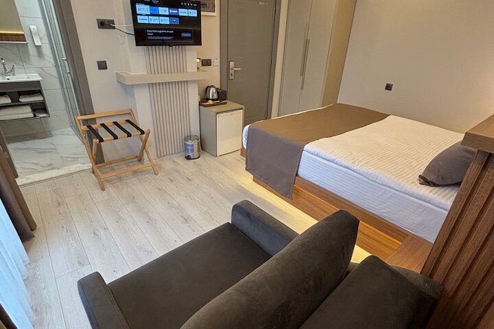 Room 13 of 41