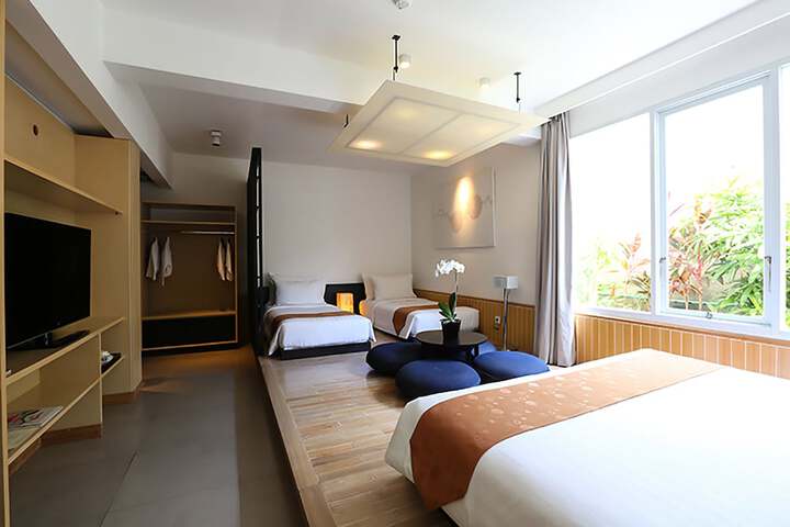 Room 16 of 94