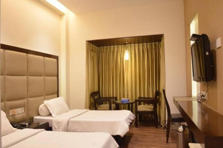 Room 3 of 5