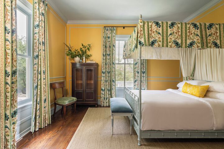Room 8 of 40
