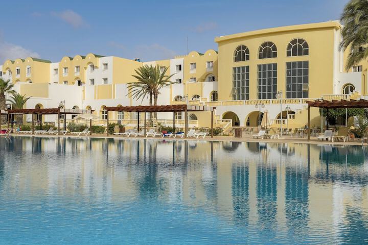 Hotel Pool