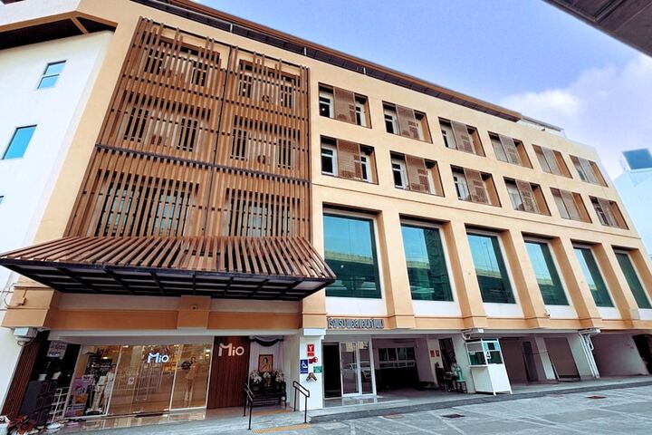 Hotel 78 of 78