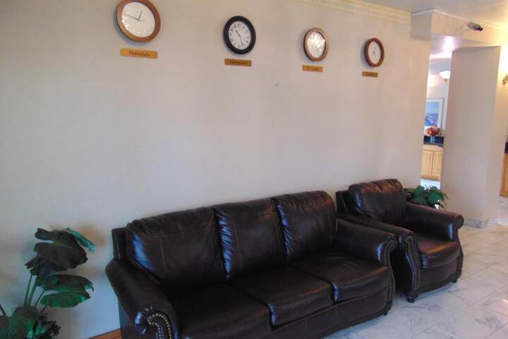 Hotel Interior 4 of 38